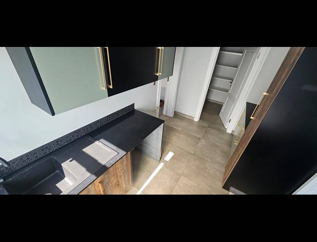 3 BEDROOM FREESTANDING FOR SALE IN CASHAN